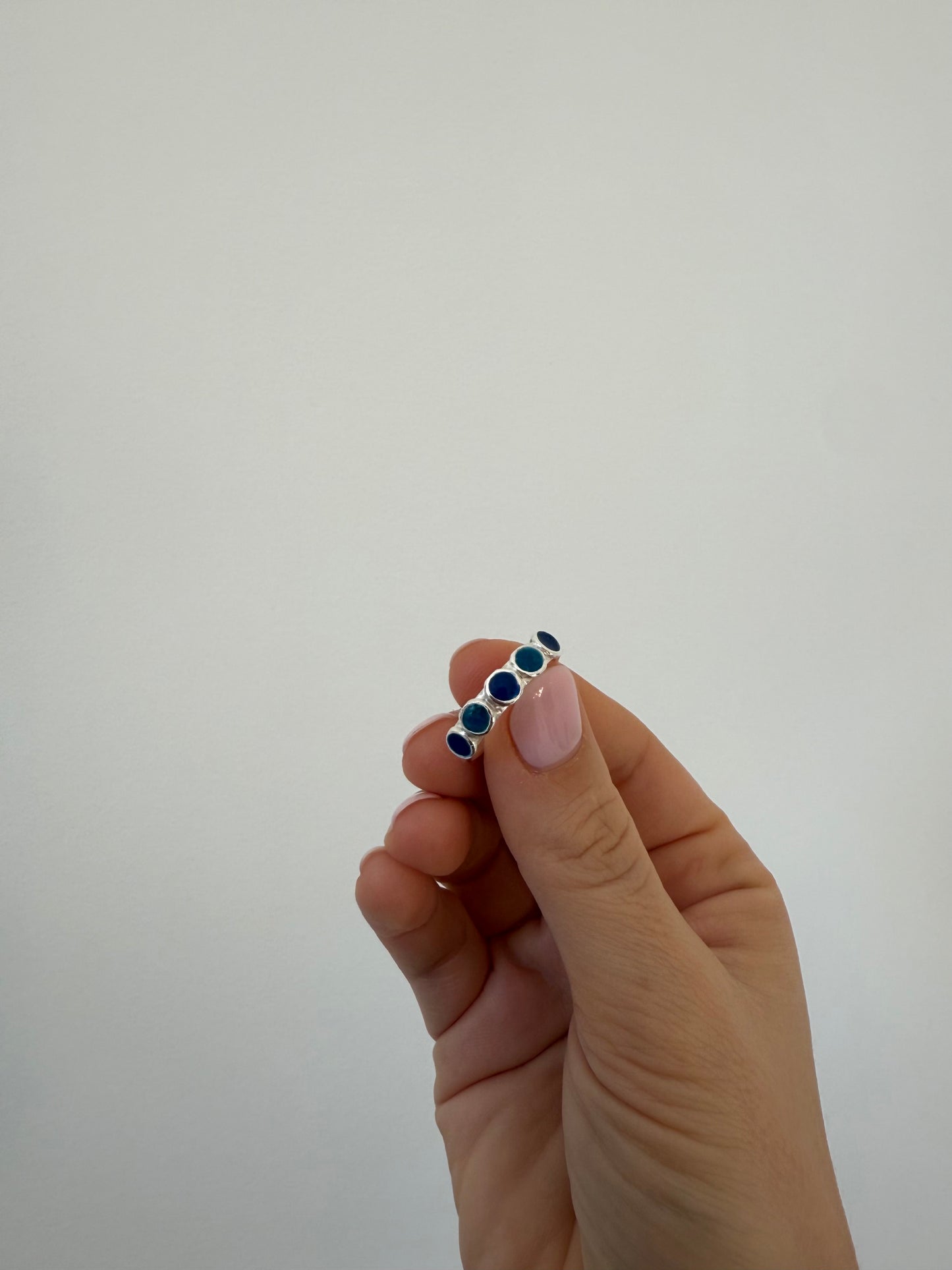 Multi circle enamel cluster ring